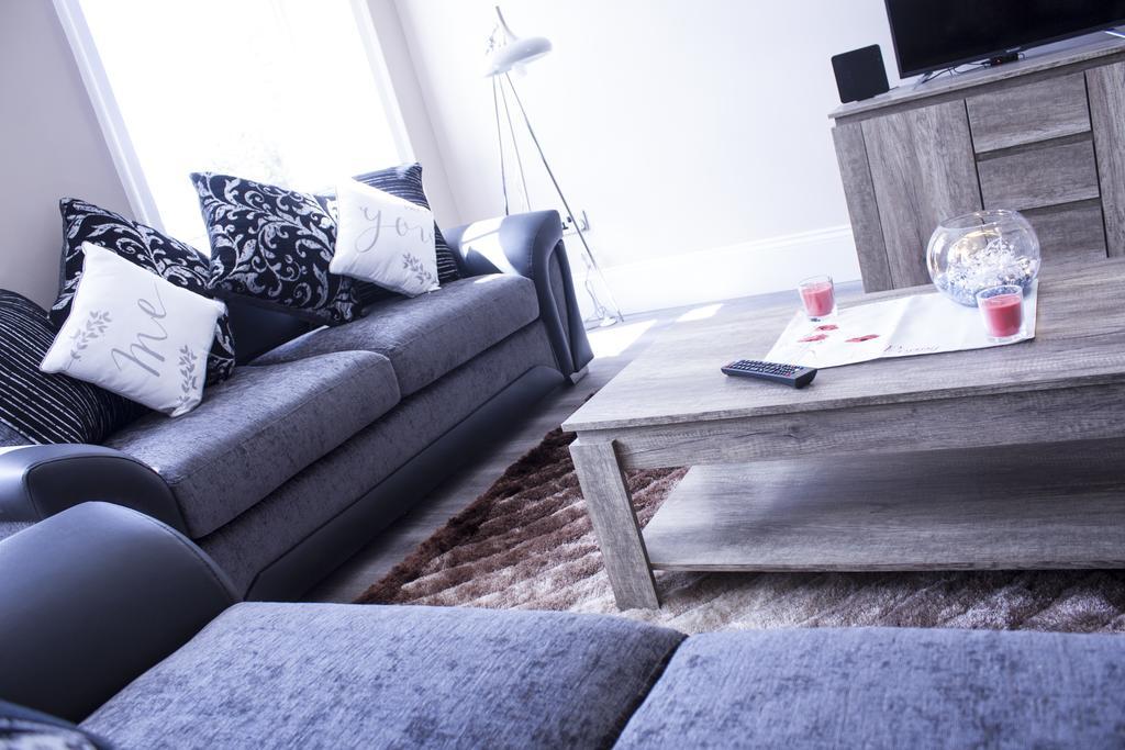 Lux Aparts Wakefield Central ภายนอก รูปภาพ