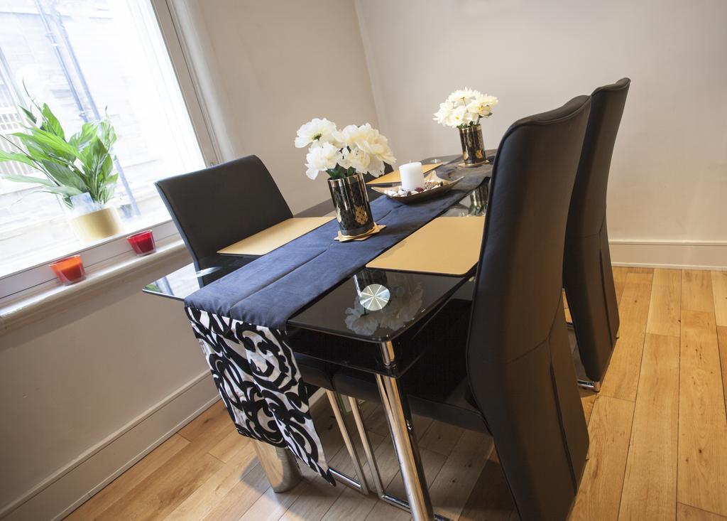 Lux Aparts Wakefield Central ภายนอก รูปภาพ