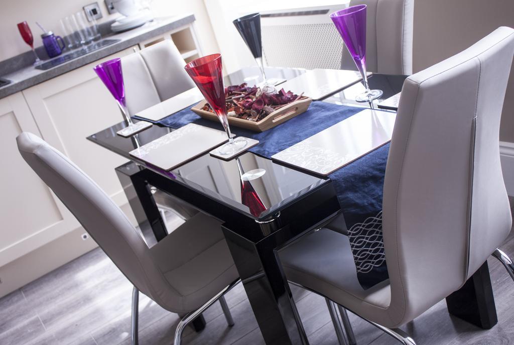 Lux Aparts Wakefield Central ภายนอก รูปภาพ