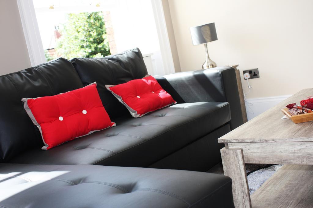 Lux Aparts Wakefield Central ภายนอก รูปภาพ