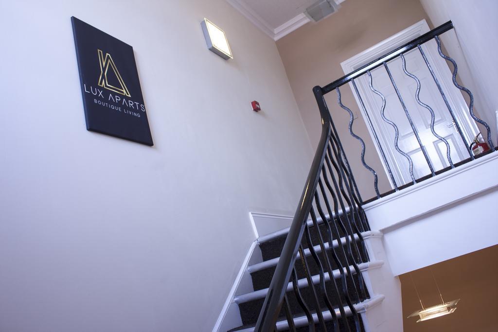 Lux Aparts Wakefield Central ภายนอก รูปภาพ