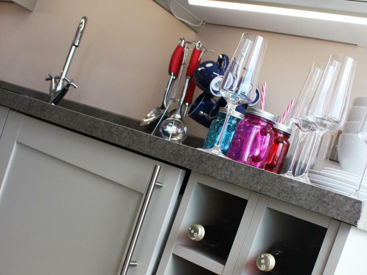 Lux Aparts Wakefield Central ภายนอก รูปภาพ