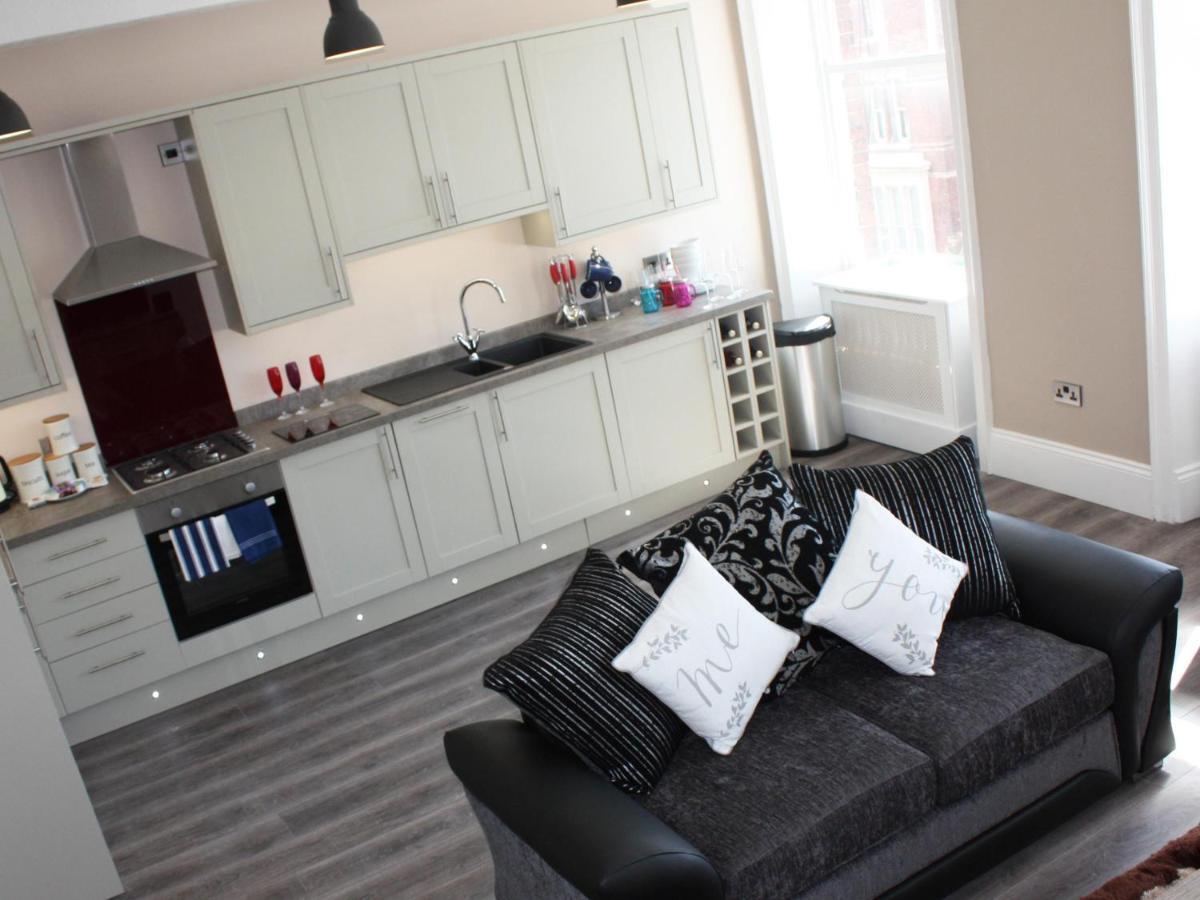 Lux Aparts Wakefield Central ภายนอก รูปภาพ